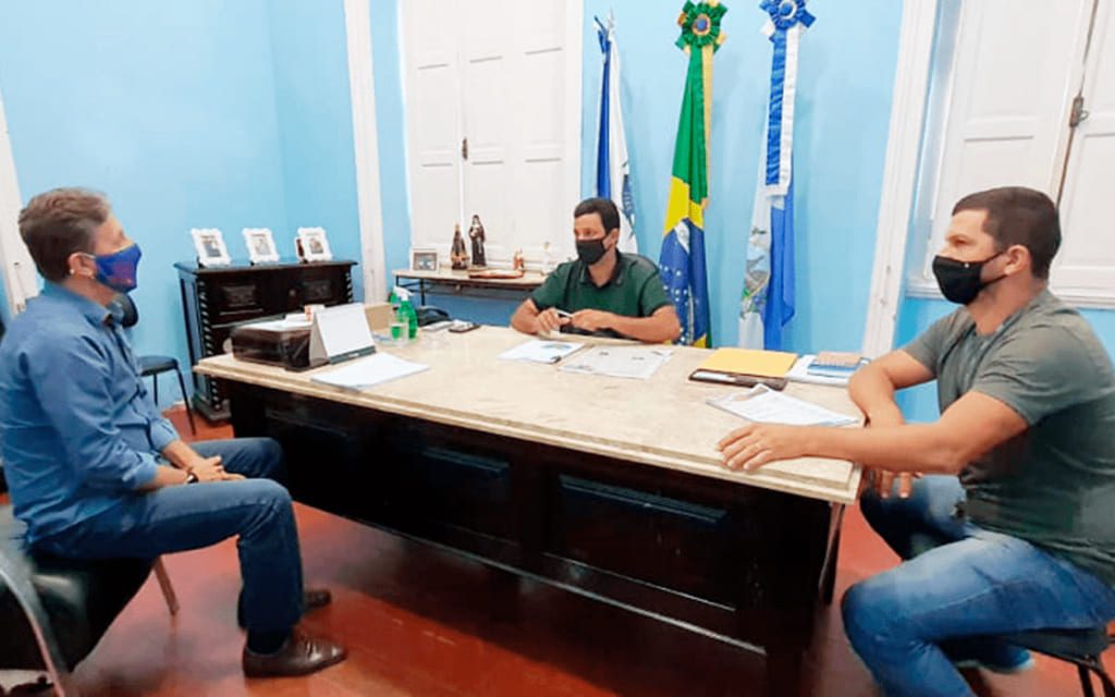 Prefeito e Vereadores de Italva se reúnem com Diretores do Staecnon pela manutenção da Cedae pública